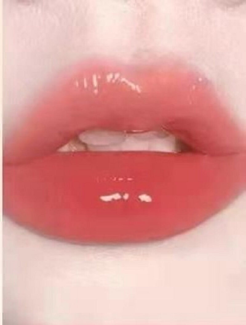 Sedell Paris Moisturizing and Nourishing Water Gloss Lip Glaze 3.3g-#02 - Image 4