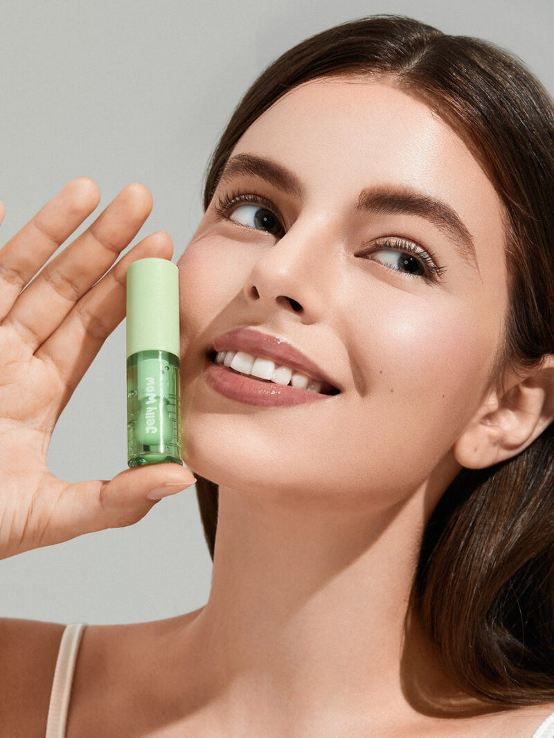 SHEGLAM JELLY WOW HYDRATING LIP OIL-GREEN APPLE ENVY (6GM) - Image 4