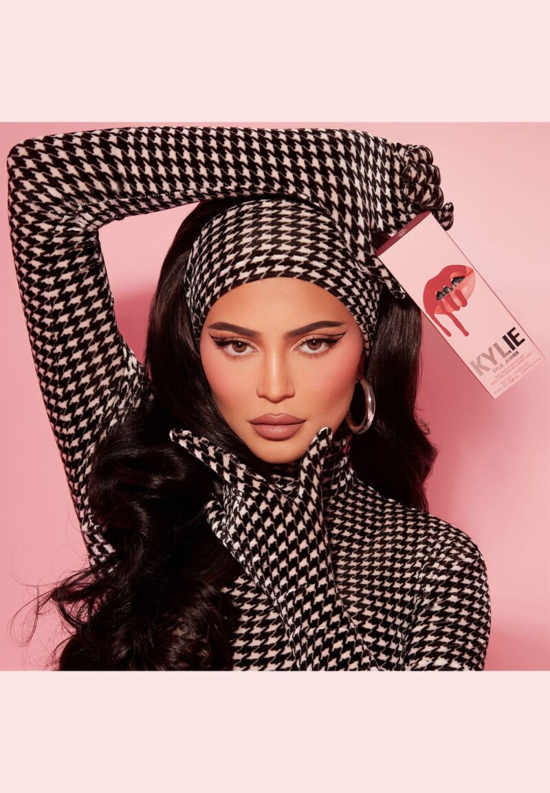 Kylie Jenner Matte Liquid Lipstick & Lip Liner Queen 801 - 3.00ml - Image 4