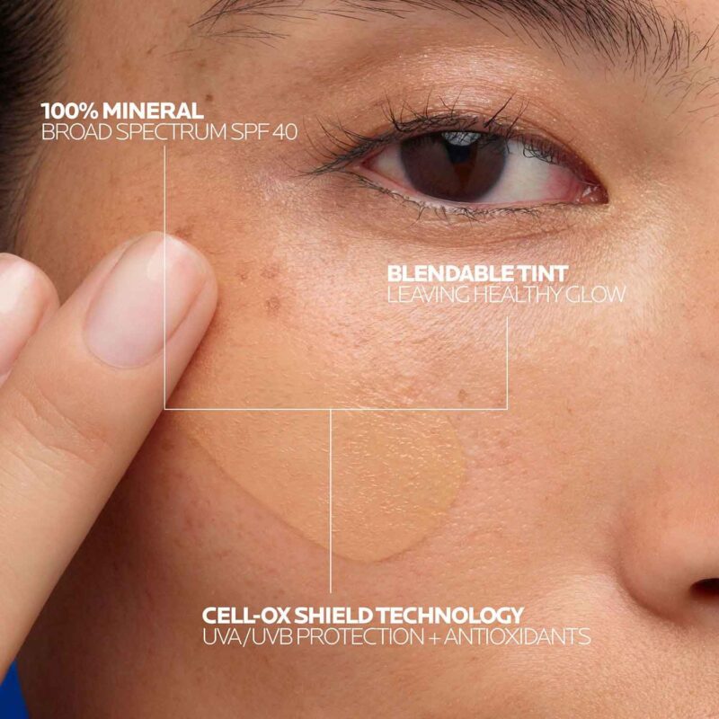 La Roche-Posay Anthelios UVmune 400 Tinted Fluid SPF50+ 50ml - Image 2