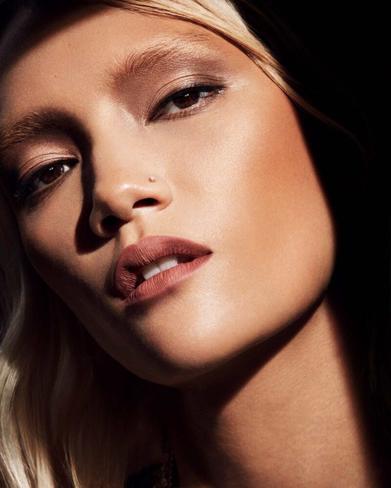 Fenty Beauty Pro Filt'R Instant Retouch Setting Powder - Banana - Image 3