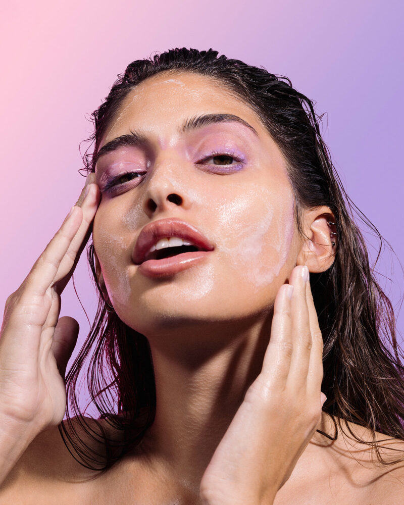 Glow Recipe Blueberry Bounce Gentle Cleanser - 160ml - Image 2