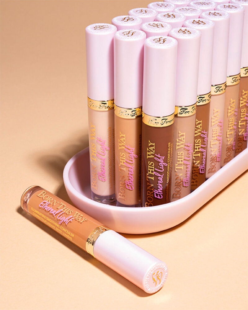Too Faced Born This Way Ethereal Light-Illuminating Smoothing Concealer - Gingersnap - 5mL - Image 4