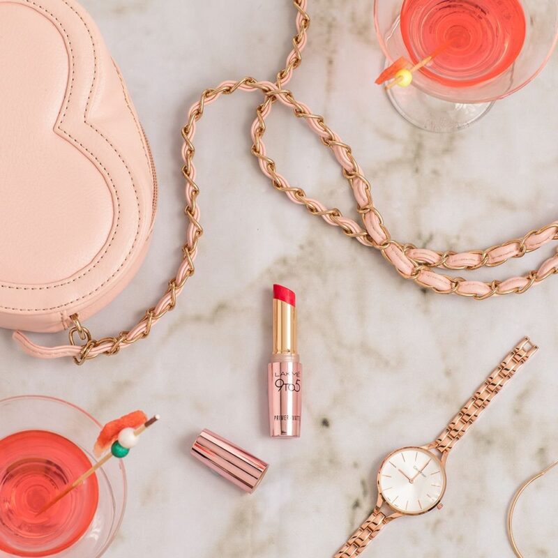 Lakme 9 To 5 Primer + Matte Lipstick MR6 Coral Date - Image 4